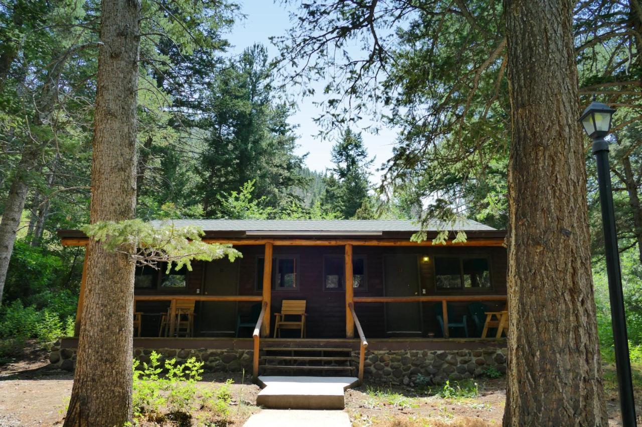 Bill Cody Ranch Hotell Exteriör bild
