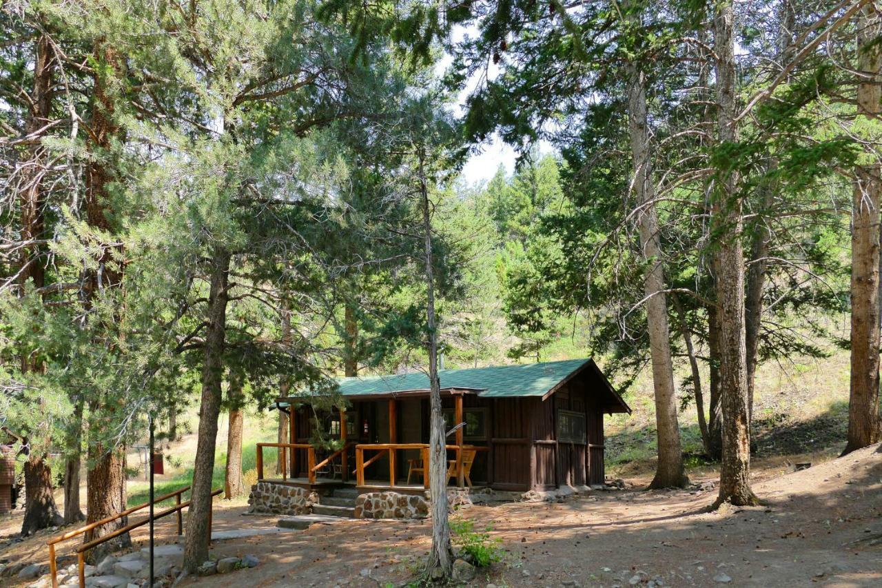 Bill Cody Ranch Hotell Exteriör bild