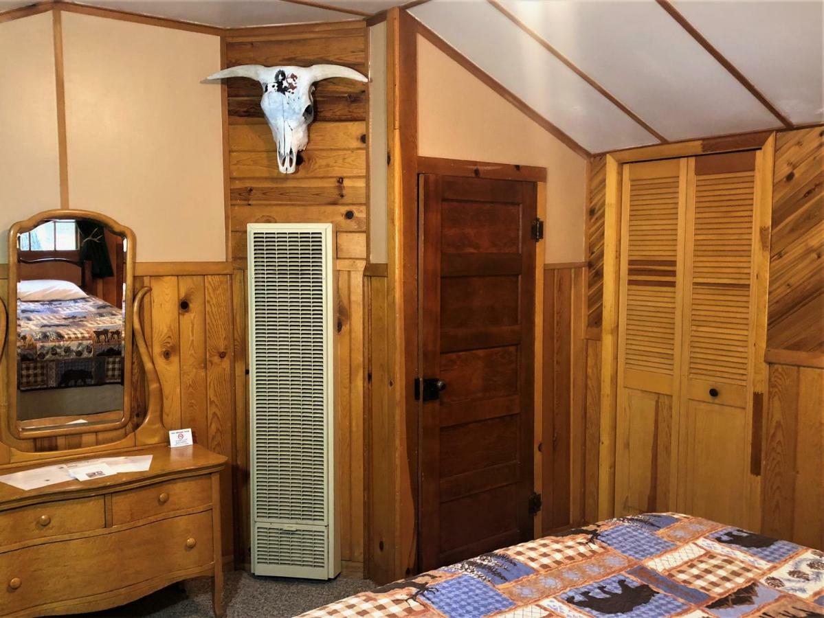 Bill Cody Ranch Hotell Exteriör bild
