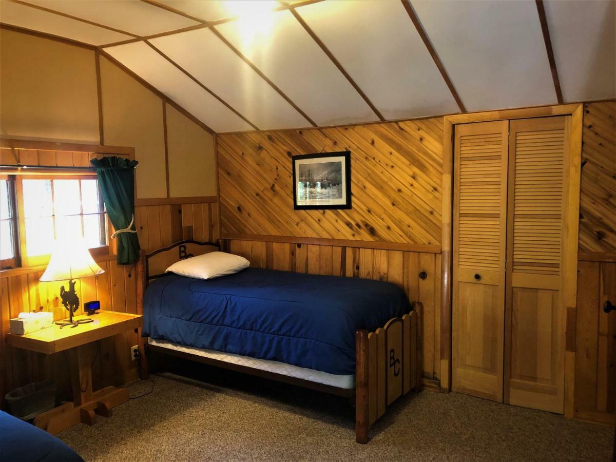 Bill Cody Ranch Hotell Exteriör bild