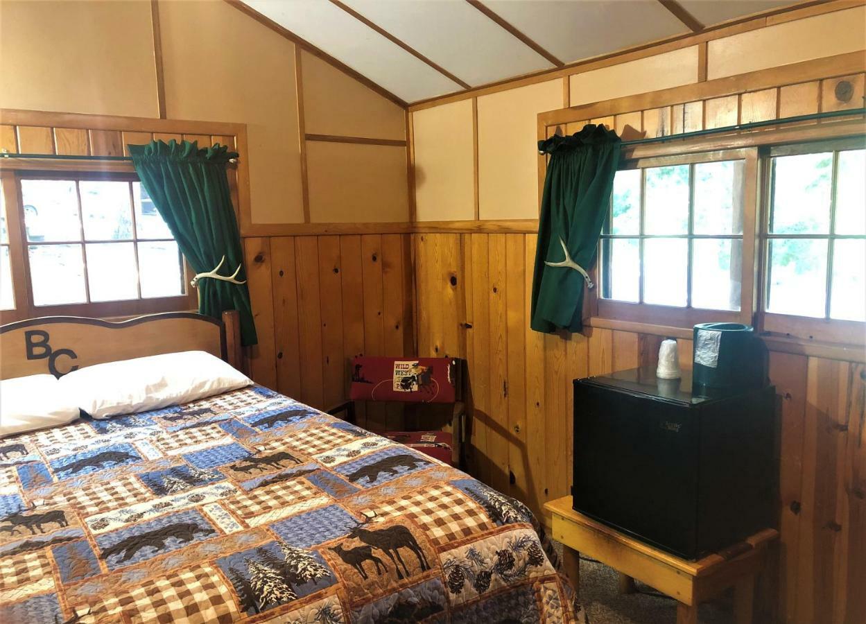 Bill Cody Ranch Hotell Exteriör bild