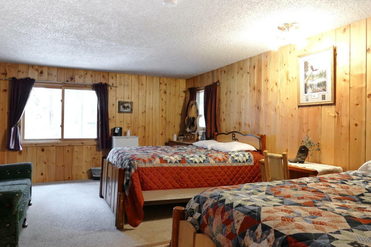 Bill Cody Ranch Hotell Exteriör bild