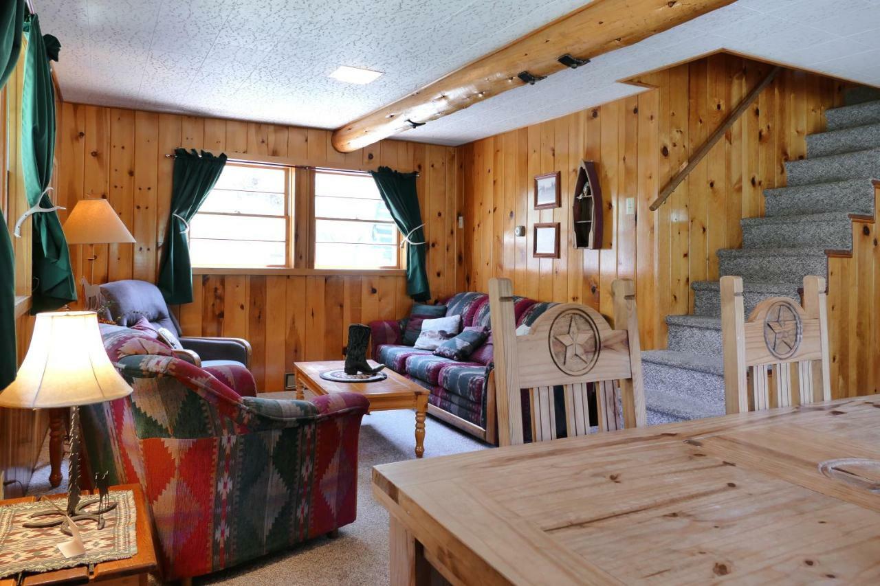 Bill Cody Ranch Hotell Exteriör bild